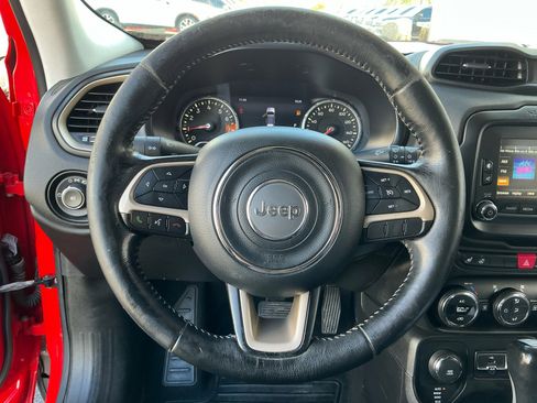 Used 2016 Jeep Renegade Limited image 9