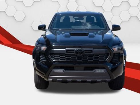 Used 2025 Toyota Tacoma TRD Sport RWD image 8