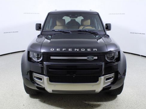 Used 2023 Land Rover Defender 110 SE AWD/4WD image 2