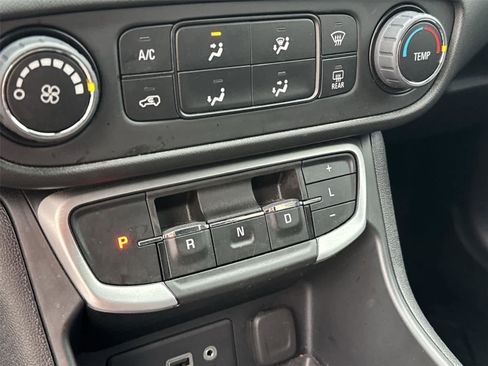 Certified 2023 GMC Terrain SLE w/ Elevation Edition AWD/4WD image 19