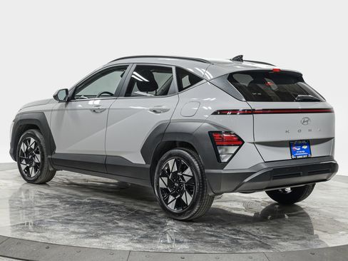 Used 2024 Hyundai Kona SEL FWD image 4