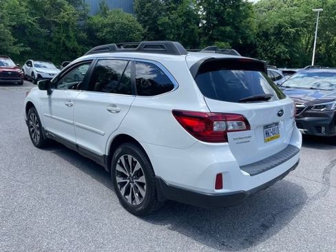 Used 2017 Subaru Outback 2.5i Limited AWD/4WD image 3