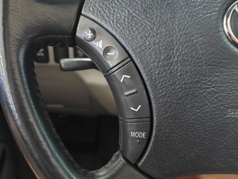 Used 2005 Toyota 4Runner SR5 AWD/4WD image 18