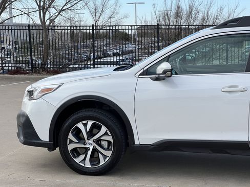 Used 2022 Subaru Outback Limited w/ Popular Package #2 image 5