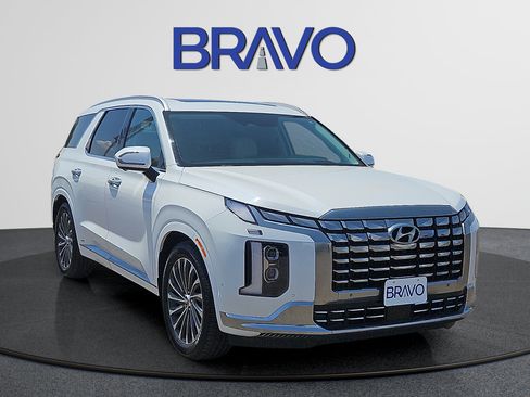 Used 2023 Hyundai Palisade Calligraphy FWD image 6