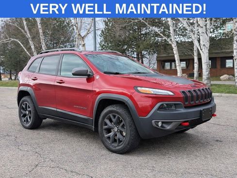 Used 2017 Jeep Cherokee Trailhawk w/ Comfort/Convenience Group image 2