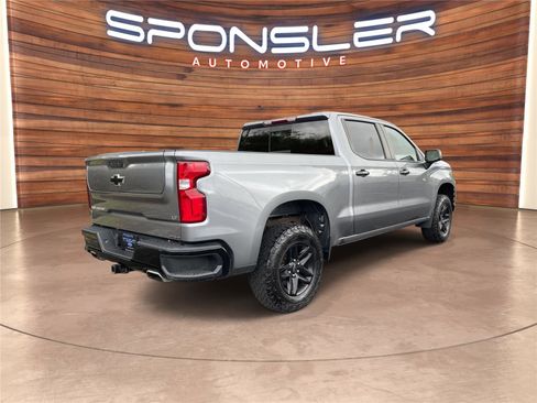 Used 2021 Chevrolet Silverado 1500 LT Trail Boss w/ Convenience Package II image 7