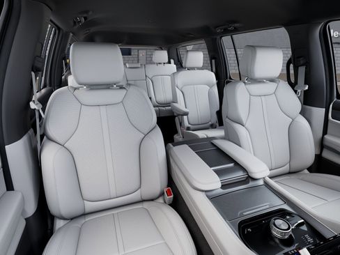 New 2026 Jeep Grand Wagoneer Limited AWD/4WD image 9