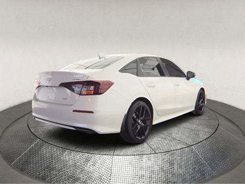 Used 2025 Honda Civic Sport Touring image 2