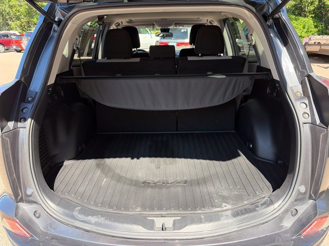 Used 2018 Toyota RAV4 XLE w/ Plus Extra Value Package AWD/4WD image 13