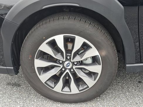 Certified 2025 Subaru Outback Limited image 8