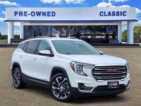 Used 2022 GMC Terrain SLT w/ Infotainment Package II image 1