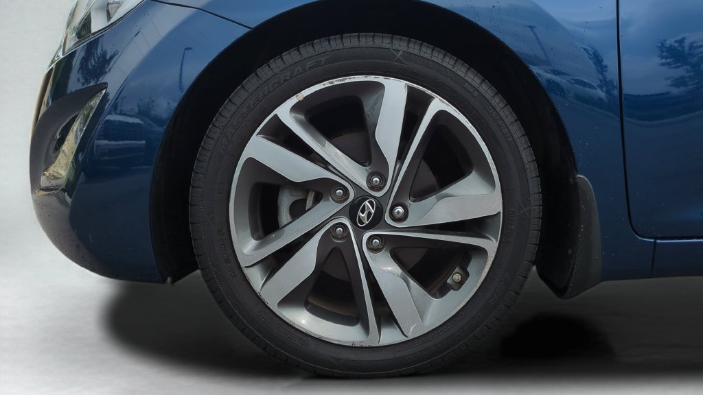 Used 2015 Hyundai Elantra Limited FWD image 25
