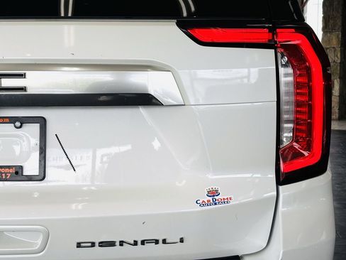 Used 2022 GMC Yukon Denali AWD/4WD image 13