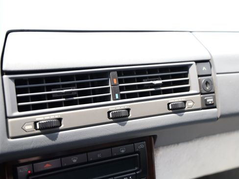 Used 2001 Mercedes-Benz SL 500 image 9