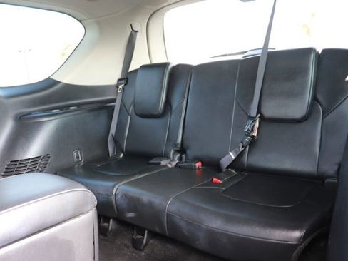 Used 2022 INFINITI QX80 Luxe image 13