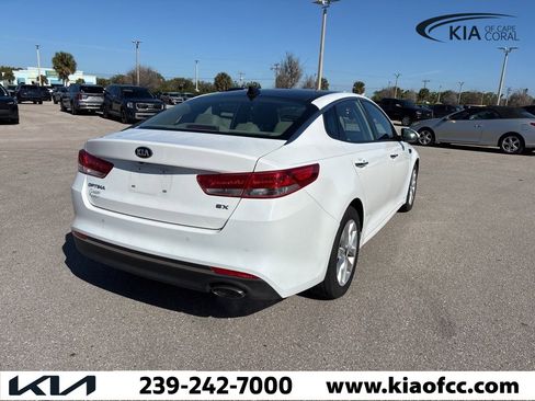 Used 2018 Kia Optima EX w/ Premium Package image 6