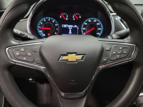 Used 2019 Chevrolet Malibu LT FWD image 15