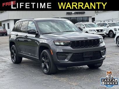Used 2023 Jeep Grand Cherokee Altitude