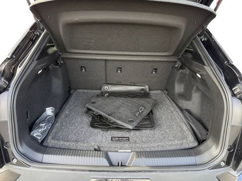 Certified 2023 Volkswagen ID.4 Pro RWD image 17