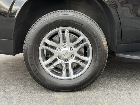 Used 2022 Chevrolet Tahoe LT image 12