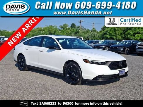 Certified 2025 Honda Accord SE image 1