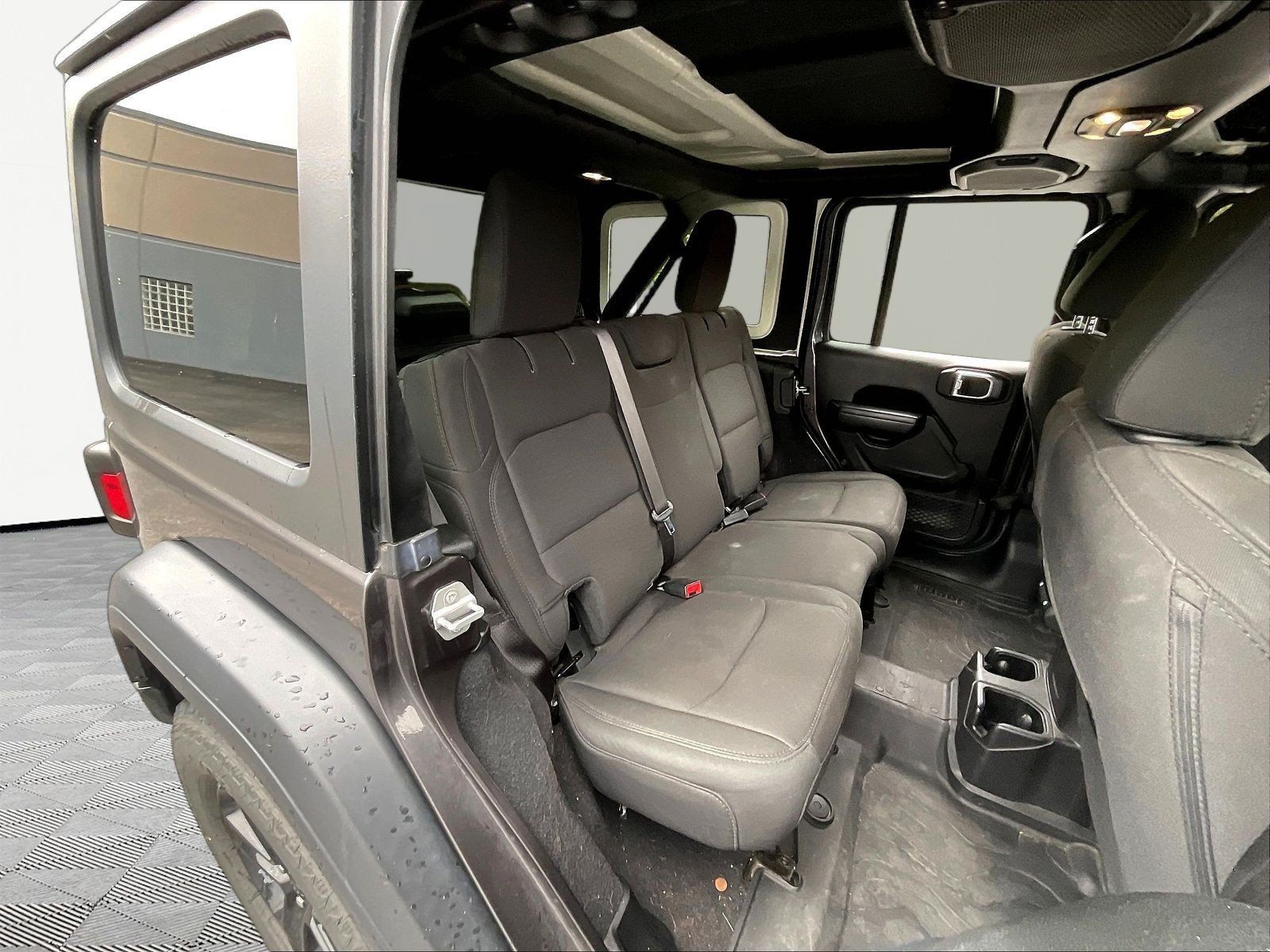 Used 2020 Jeep Wrangler Unlimited Sport AWD/4WD image 25
