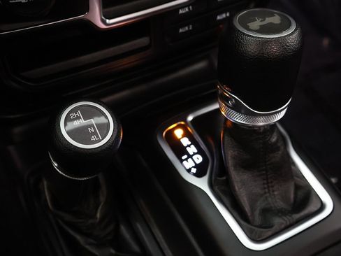 Used 2021 Jeep Wrangler Unlimited Sport image 39