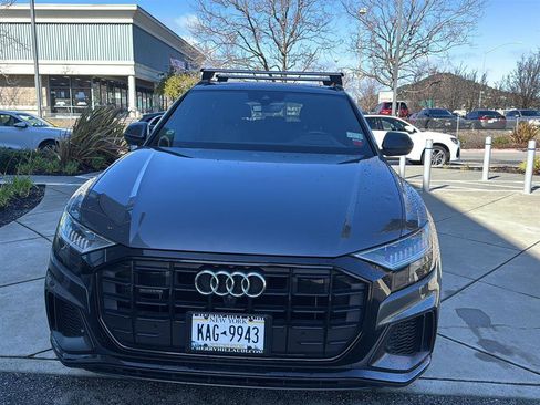 Used 2020 Audi Q8 Prestige image 3