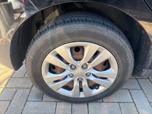 Used 2020 Kia Soul LX image 10