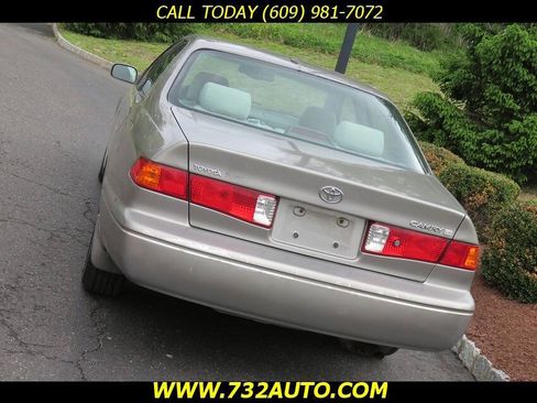 Used 2001 Toyota Camry LE FWD image 23