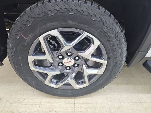 New 2026 GMC Sierra 1500 SLE AWD/4WD image 23