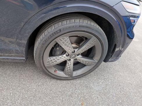 Used 2023 Genesis GV70 2.5T w/ Sport Prestige Package image 13