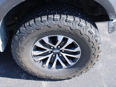 Used 2019 Ford F150 Raptor w/ Equipment Group 802A Luxury image 6