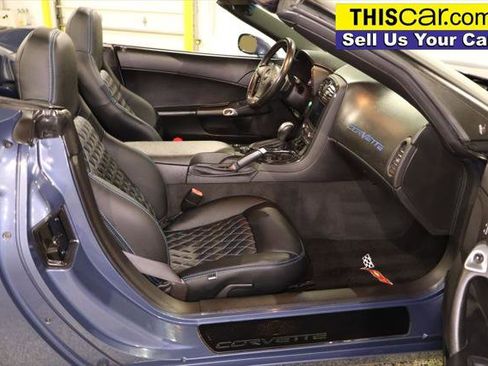 Used 2011 Chevrolet Corvette Convertible w/ 1LT RWD image 31