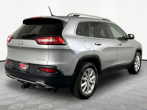 Used 2015 Jeep Cherokee Limited w/ Luxury Group AWD/4WD image 6