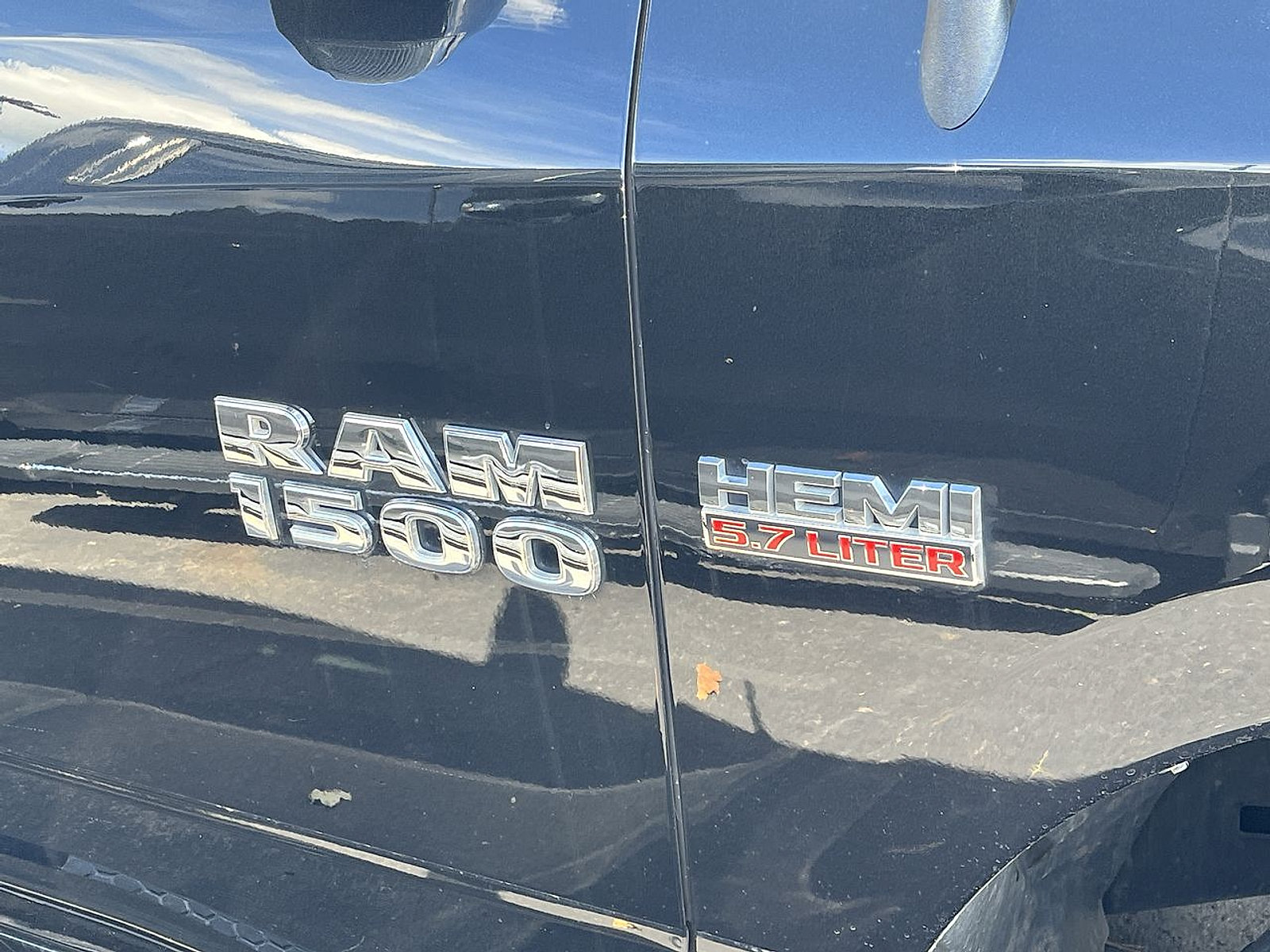 Used 2017 RAM 1500 Sport w/ Convenience Group AWD/4WD image 12