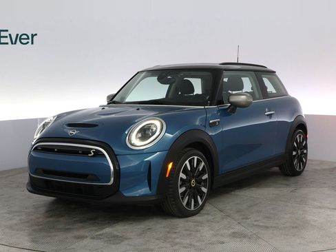 Used 2024 MINI Cooper SE image 2