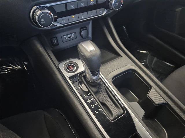 Used 2025 Nissan Sentra SV FWD image 12