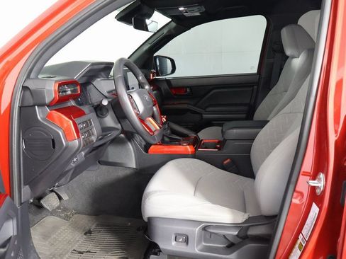 Used 2025 Toyota Tacoma SR5 RWD image 10