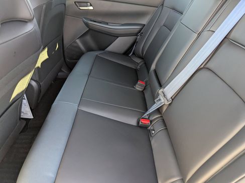 New 2026 Nissan Leaf SV+ w/ Floor Mat Package (SV+) FWD image 25