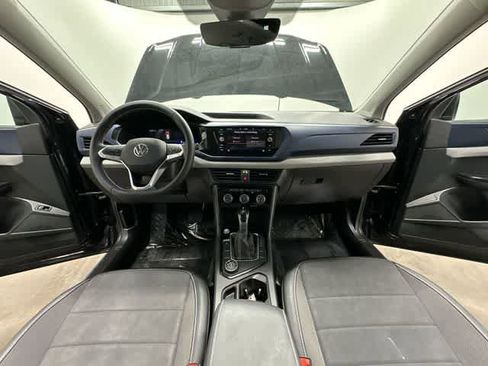 Certified 2023 Volkswagen Taos SE w/ Panoramic Sunroof Package image 20