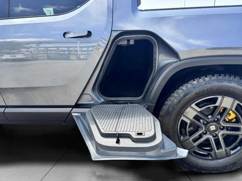 Used 2022 Rivian R1T Adventure image 64