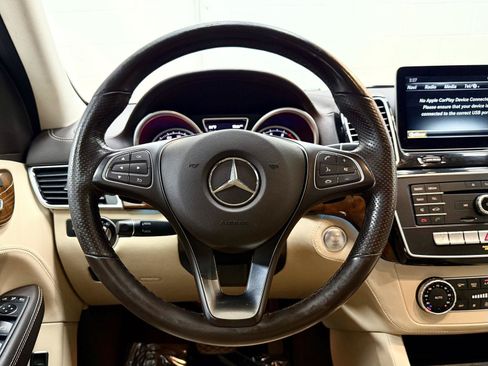 Used 2016 Mercedes-Benz GLE 550e 4MATIC image 25