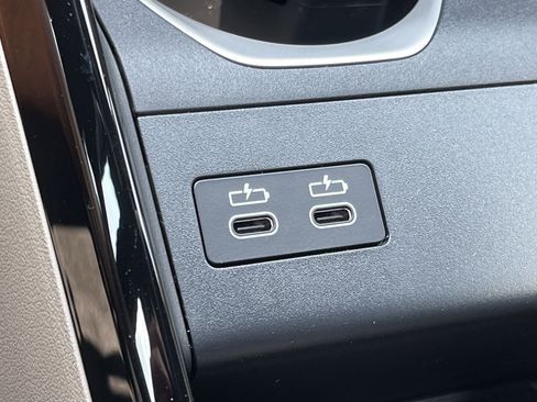 New 2025 BMW X1 xDrive28i w/ Convenience Package image 8