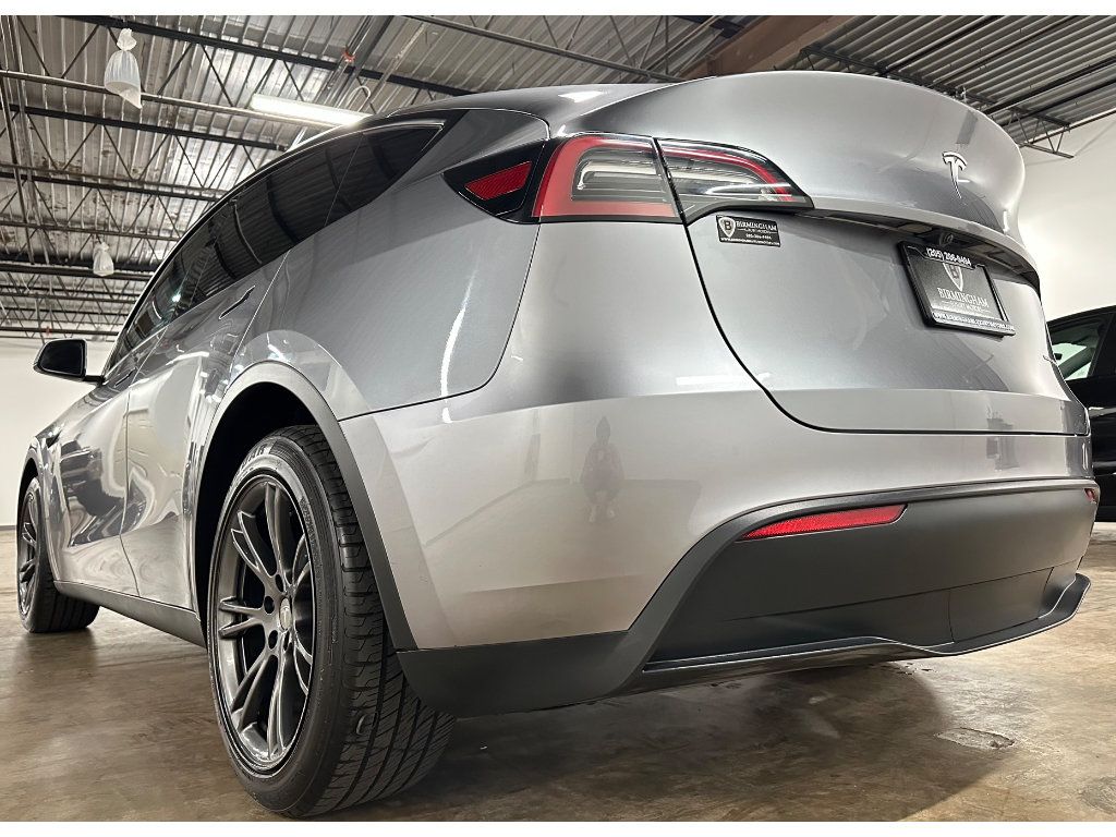 Used 2024 Tesla Model Y Long Range AWD/4WD image 17