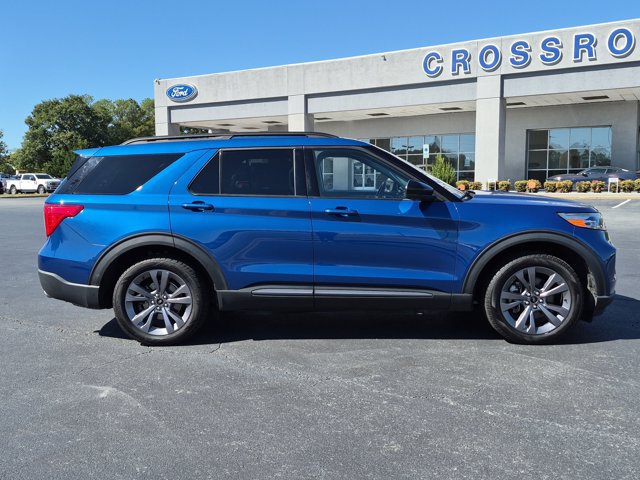 Certified 2022 Ford Explorer XLT w/ Equipment Group 202A RWD image 3
