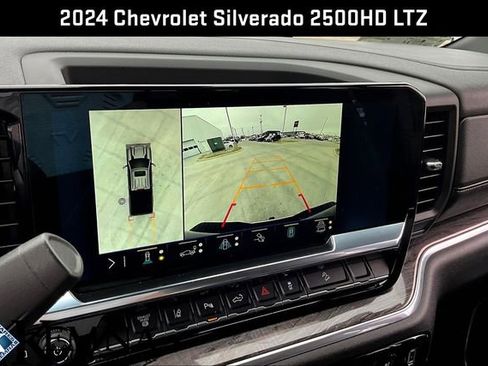 Used 2024 Chevrolet Silverado 2500 LTZ w/ LTZ Premium Package image 18