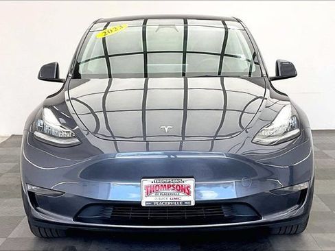 Used 2023 Tesla Model Y Long Range AWD/4WD image 2