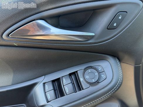 Used 2025 Buick Encore GX Preferred image 23